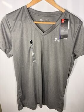 Under Armour Women's T Shirt Size XL Loose fit HeatGear Gray NWT